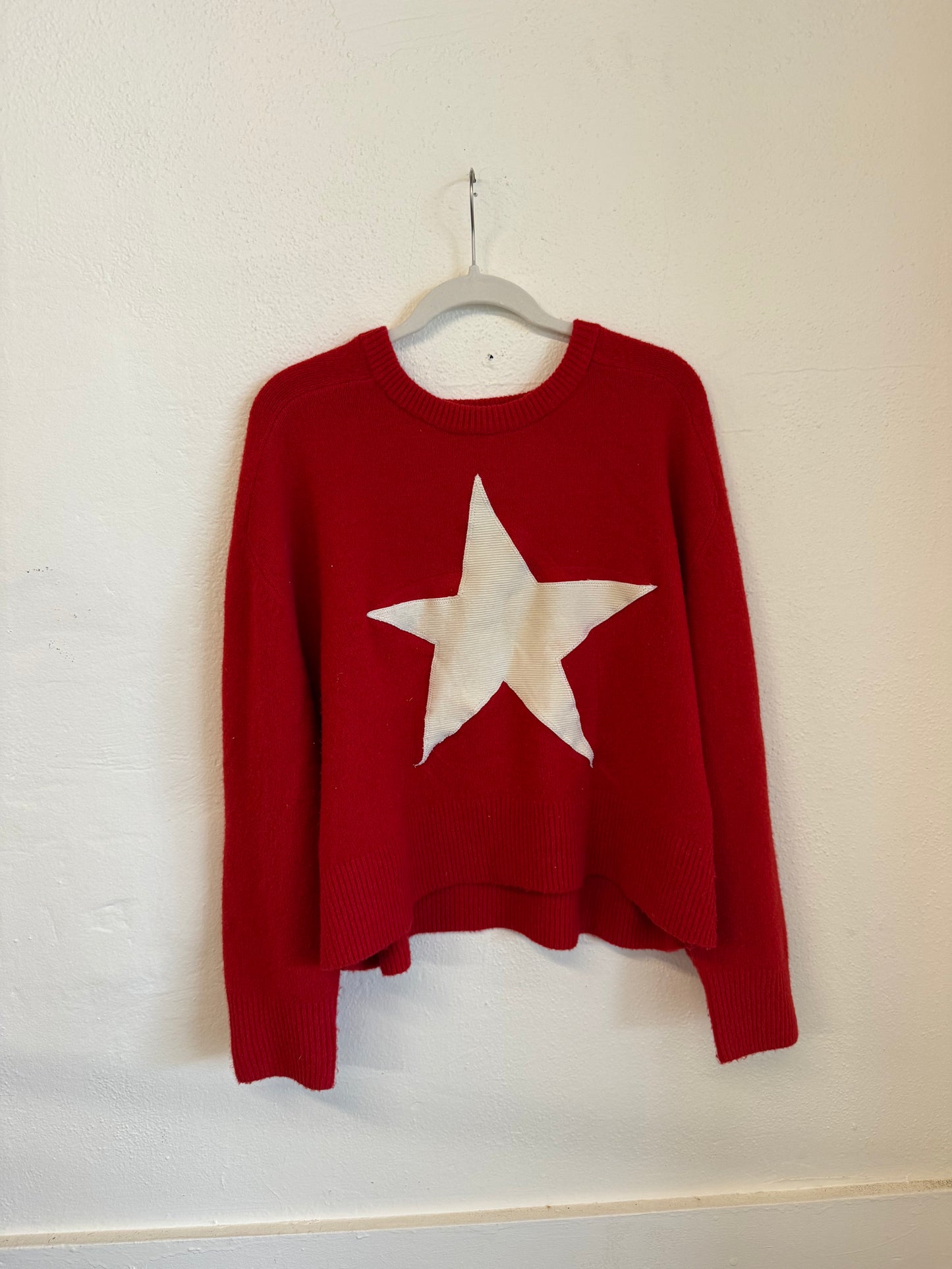 Red and White Corduroy Star Sweater (L/XL)
