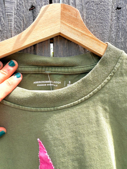 Green and pink star tee (L/XL)