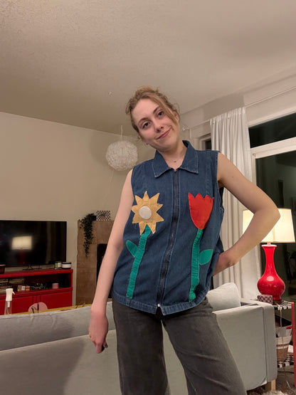 Flower zip up vest (L)