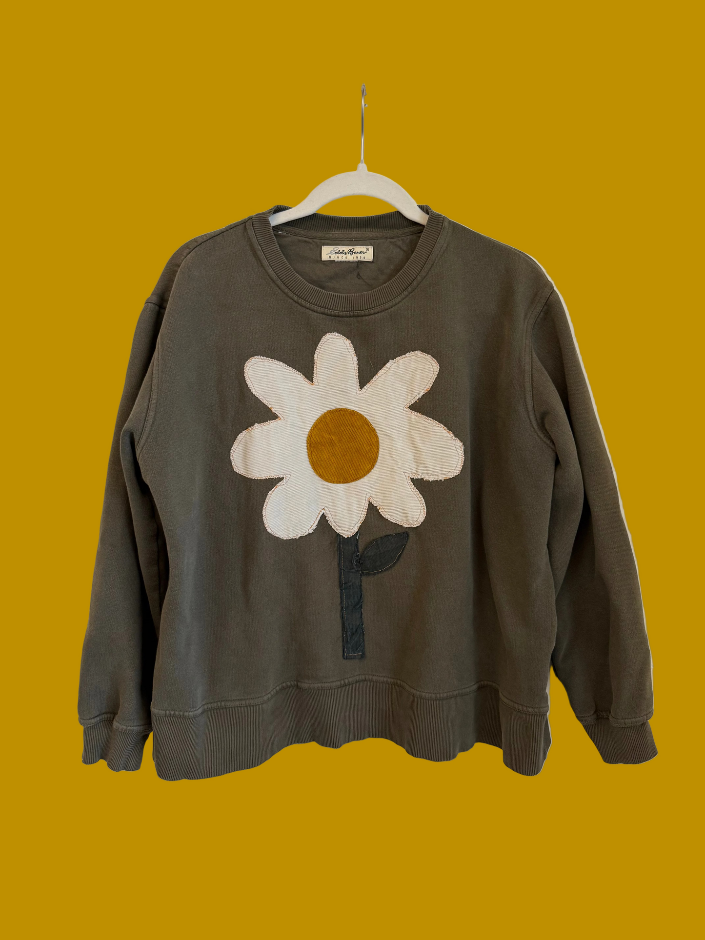 Green Daisy Crewneck (M/L)
