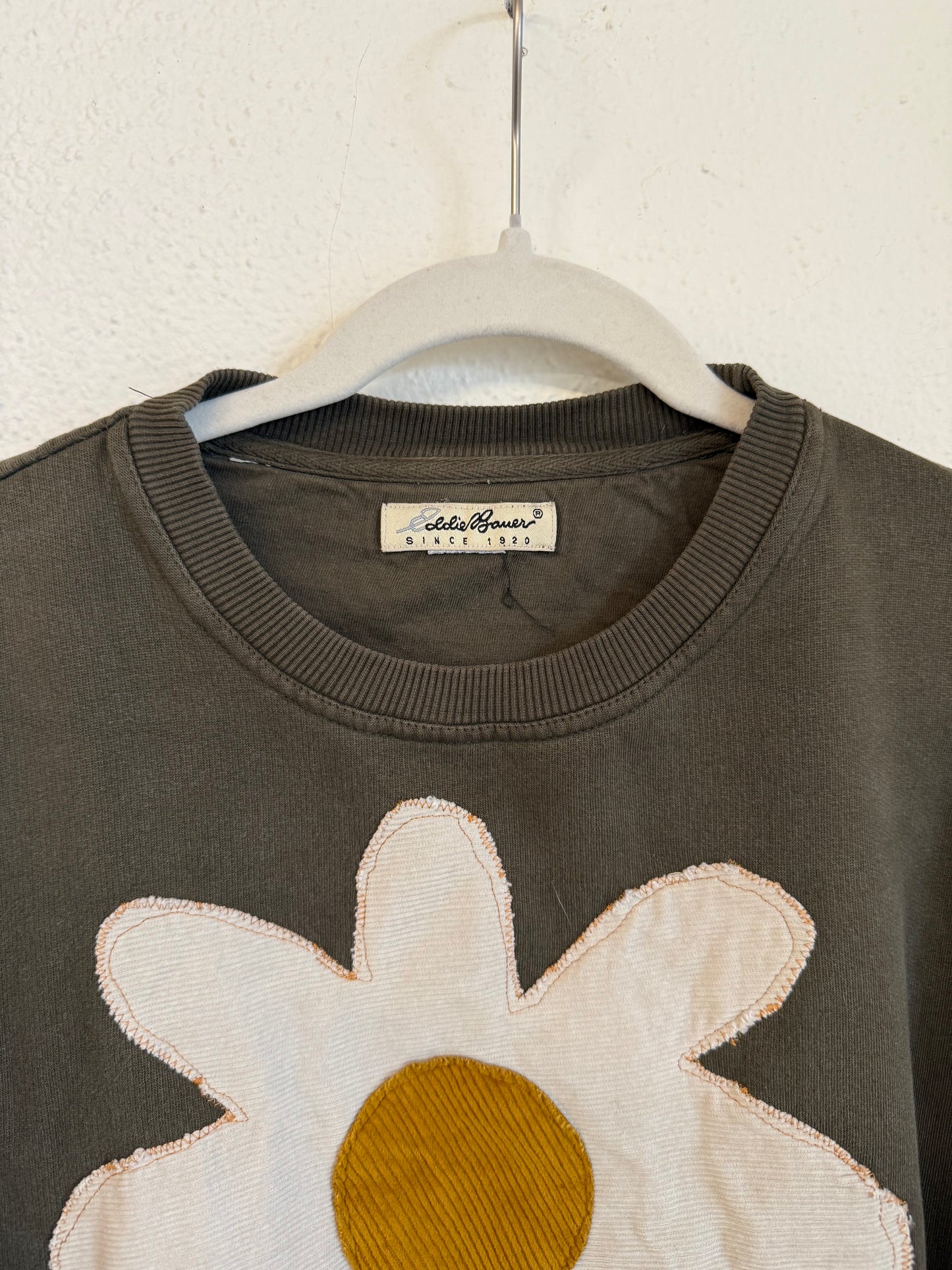 Green Daisy Crewneck (M/L)